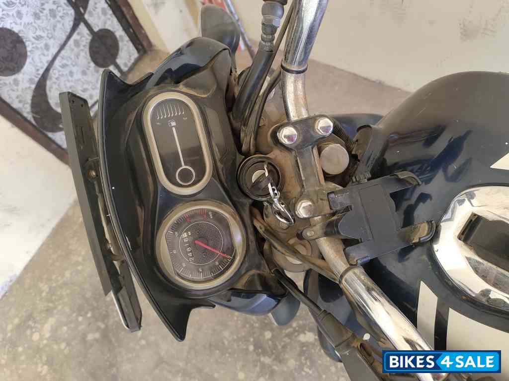 Blue And White Bajaj V15