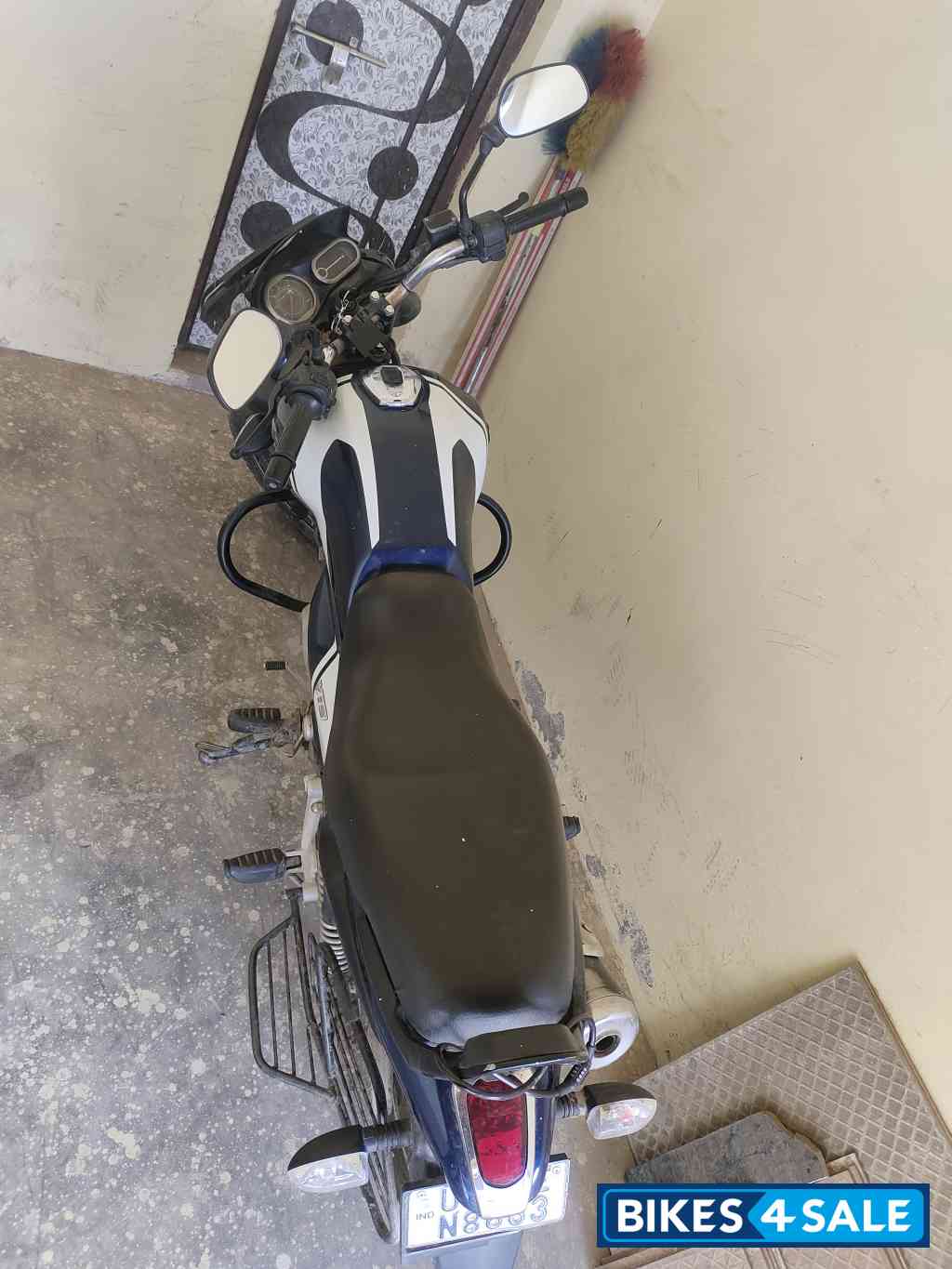 Blue And White Bajaj V15