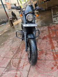 Yezdi Roadster Dark 2022 Model