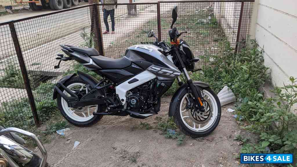 Bajaj Pulsar NS 200 BS6