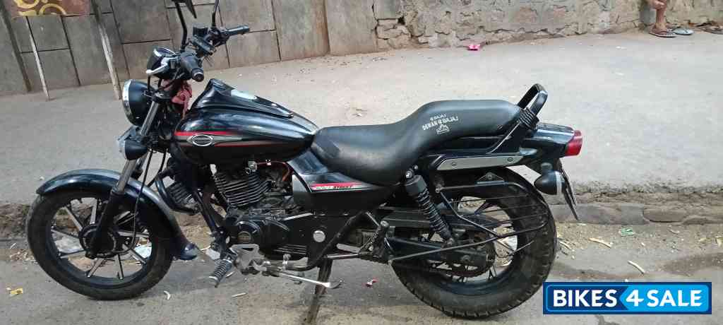 Bajaj Avenger Street 220