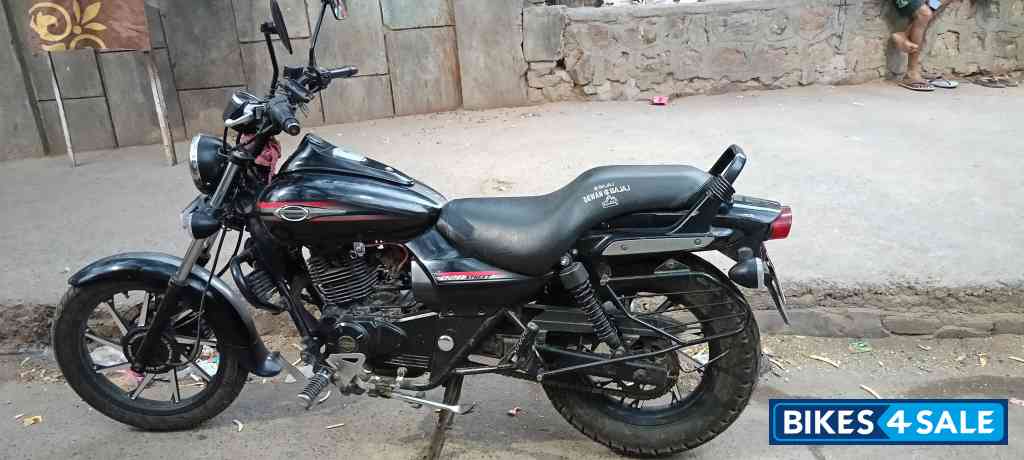 Bajaj Avenger Street 220