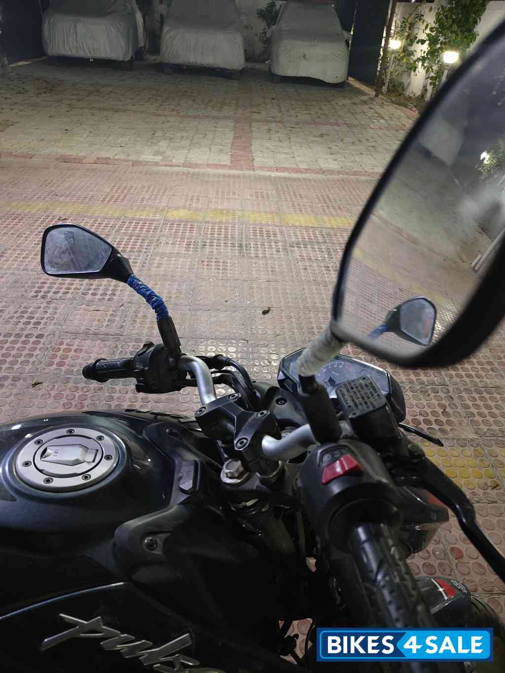 Black Bajaj Pulsar N250