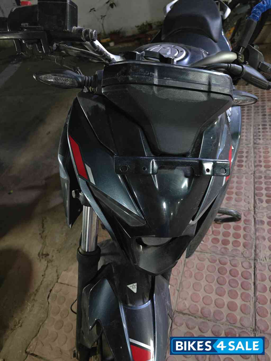 Black Bajaj Pulsar N250