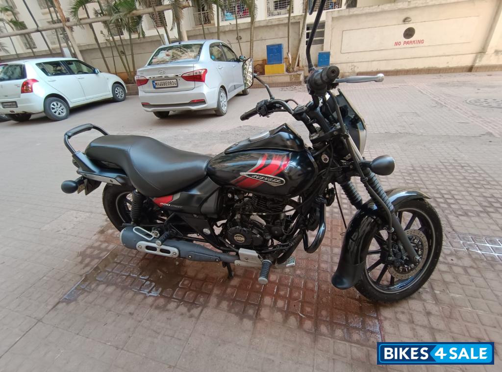 Bajaj Avenger Street 220