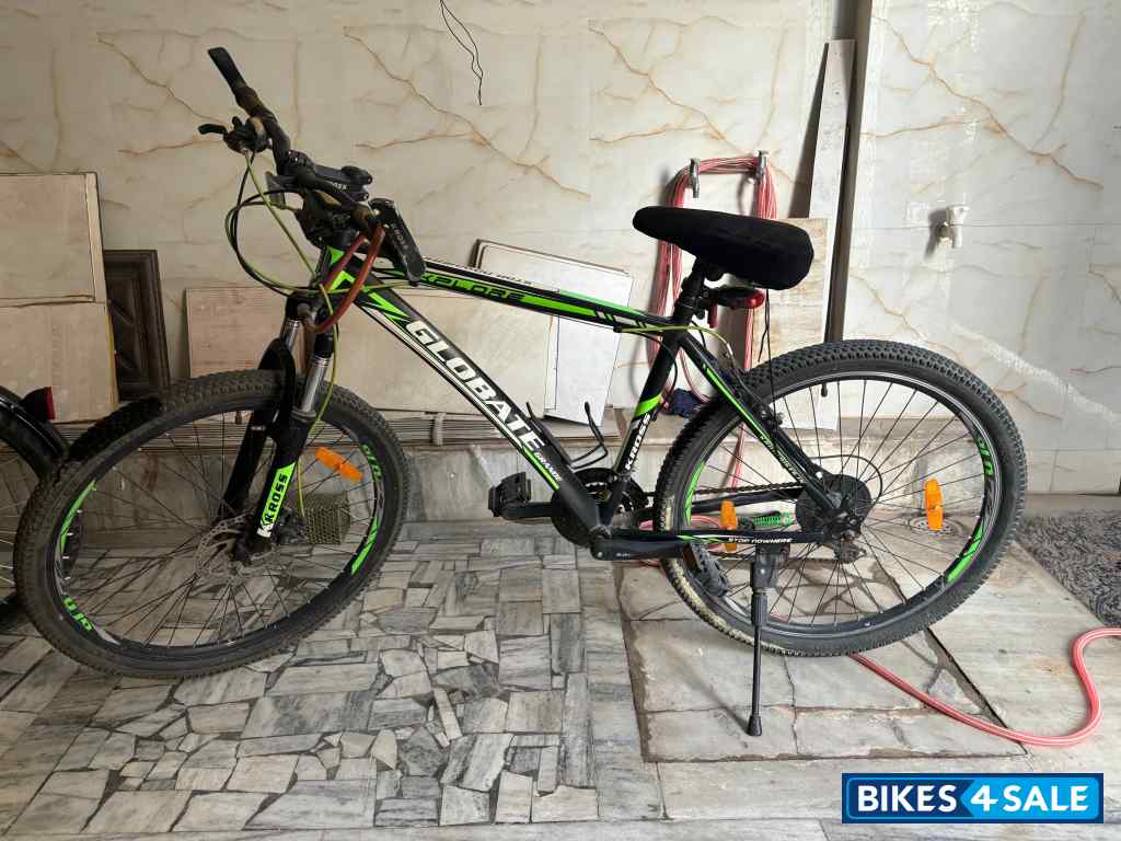 Black And Radiant Bicycle Kross