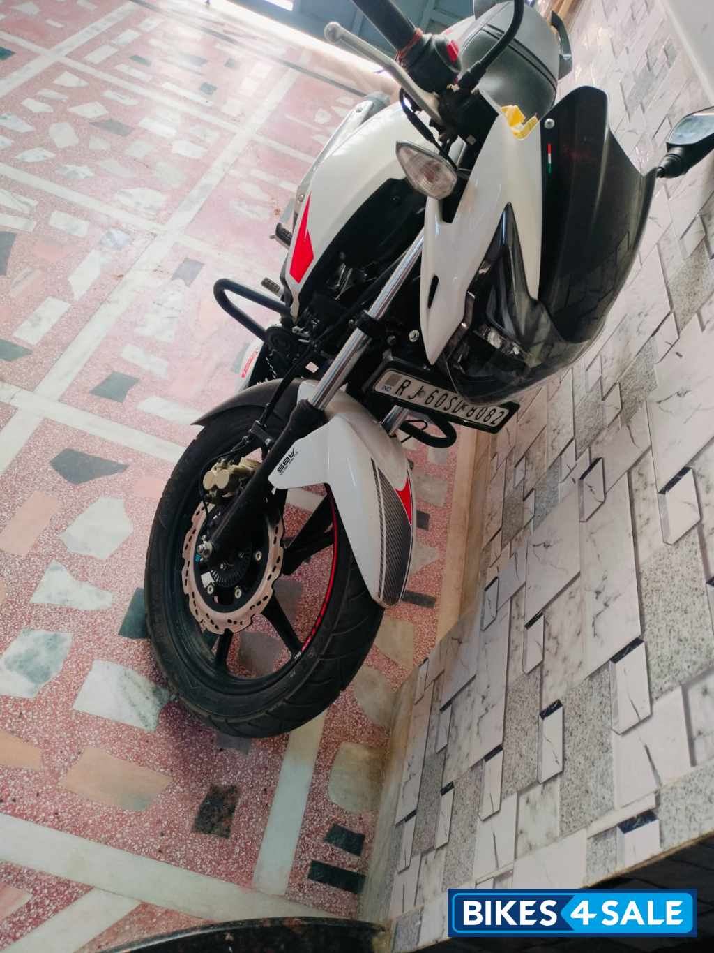 TVS Apache RTR FI 160
