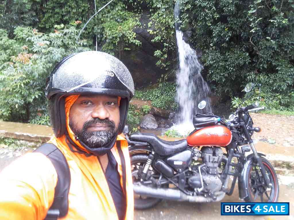 Red Royal Enfield Thunderbird X 350