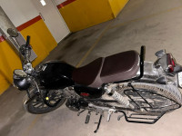 Honda 2023 CB350 Hness DLX Pro Chrome