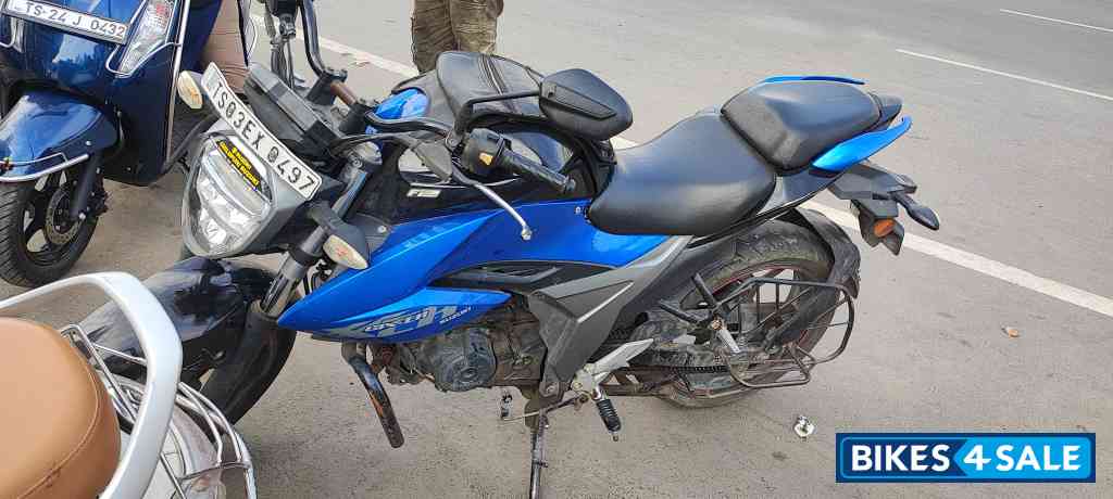 Suzuki Gixxer SF Fi