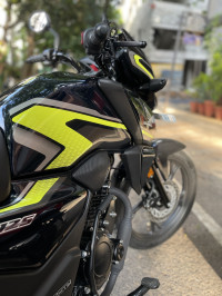 Pearl Blue Honda SP125