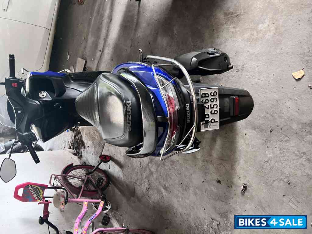 Suzuki Burgman Street