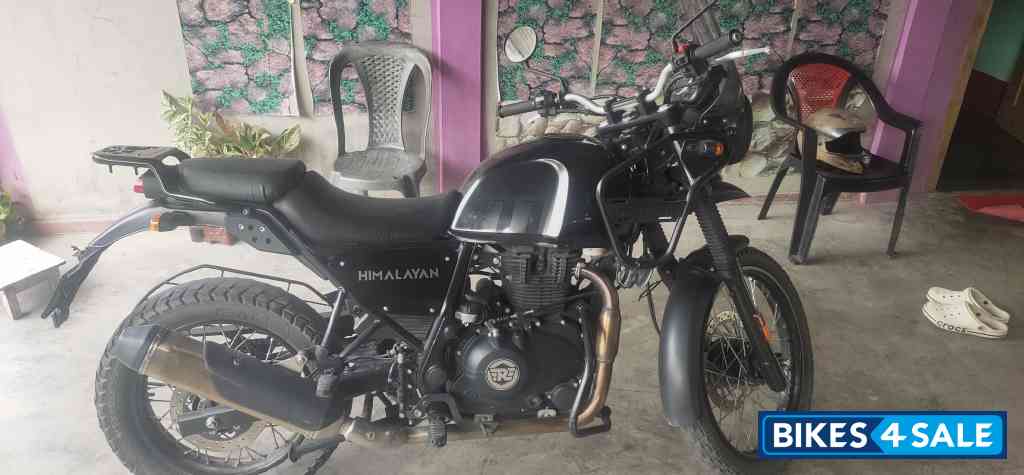 Granite Black Royal Enfield Himalayan Granite black