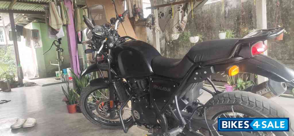 Granite Black Royal Enfield Himalayan Granite black