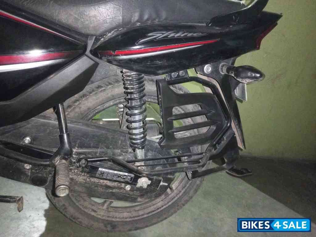 Black Honda Shine 125