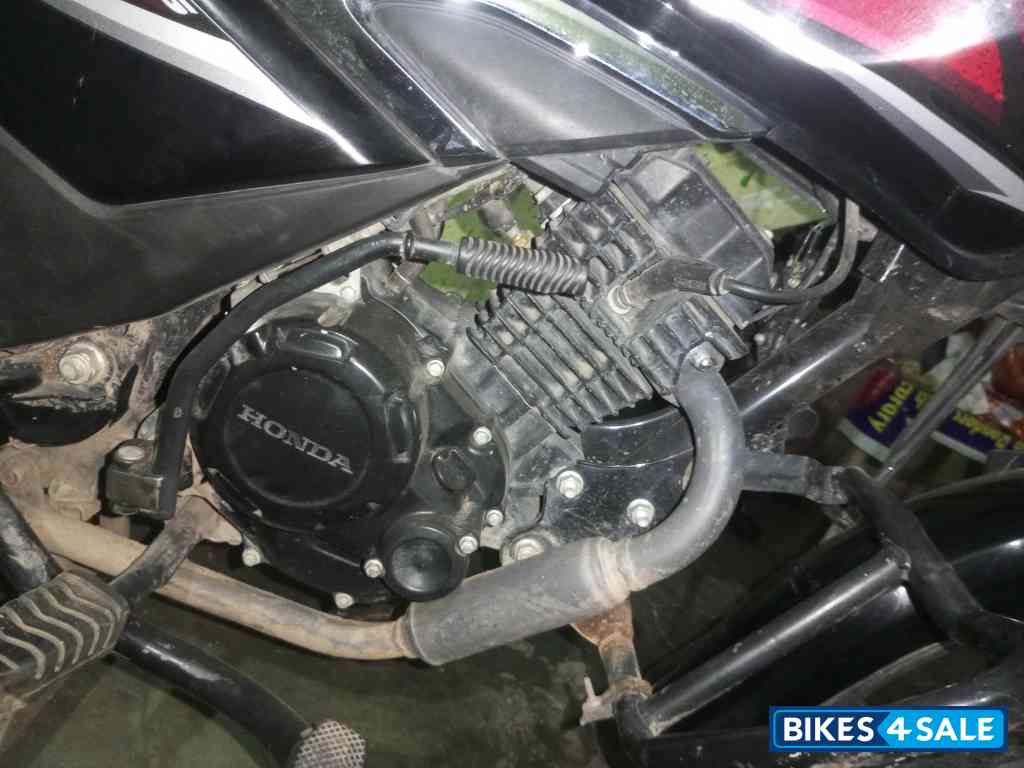 Black Honda Shine 125