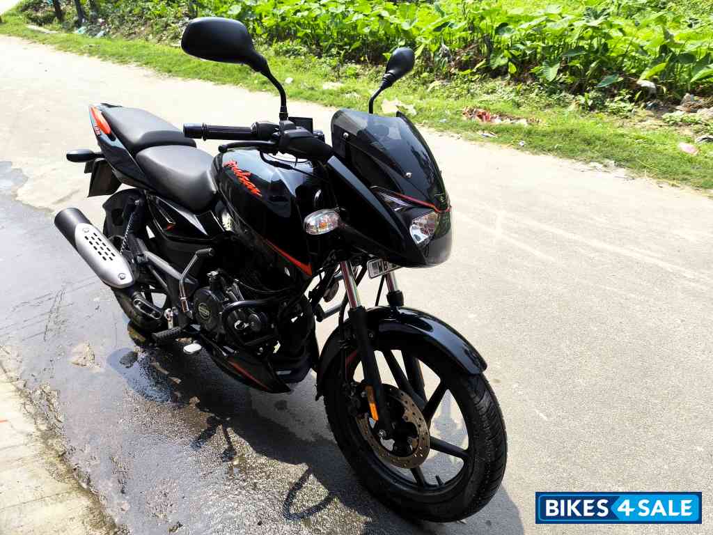 Bajaj Pulsar 125 Split Seat