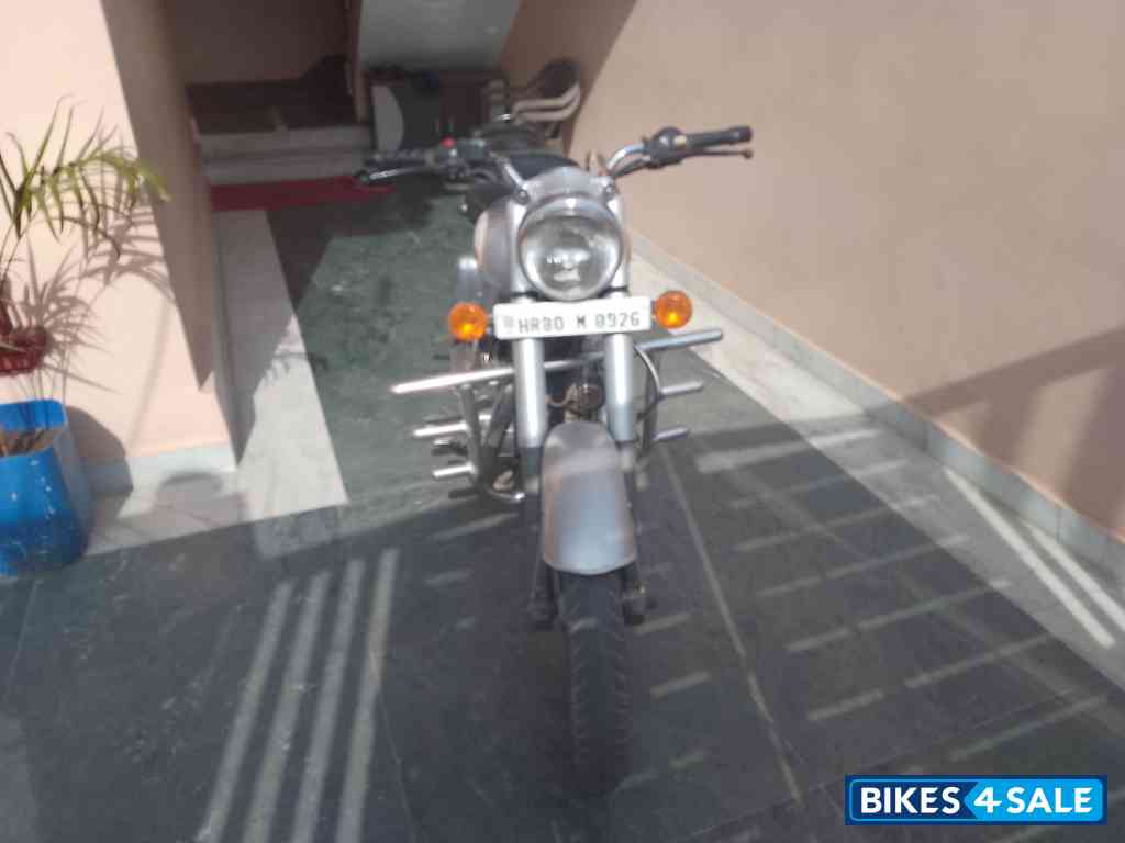 Silver Royal Enfield Classic 350