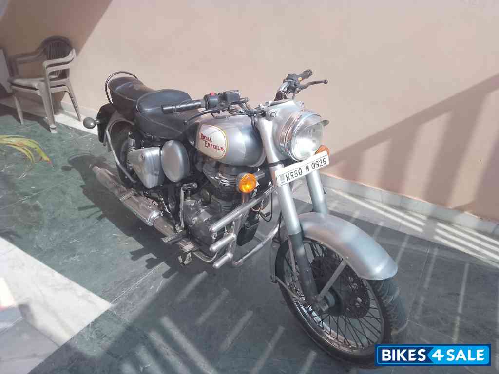 Silver Royal Enfield Classic 350