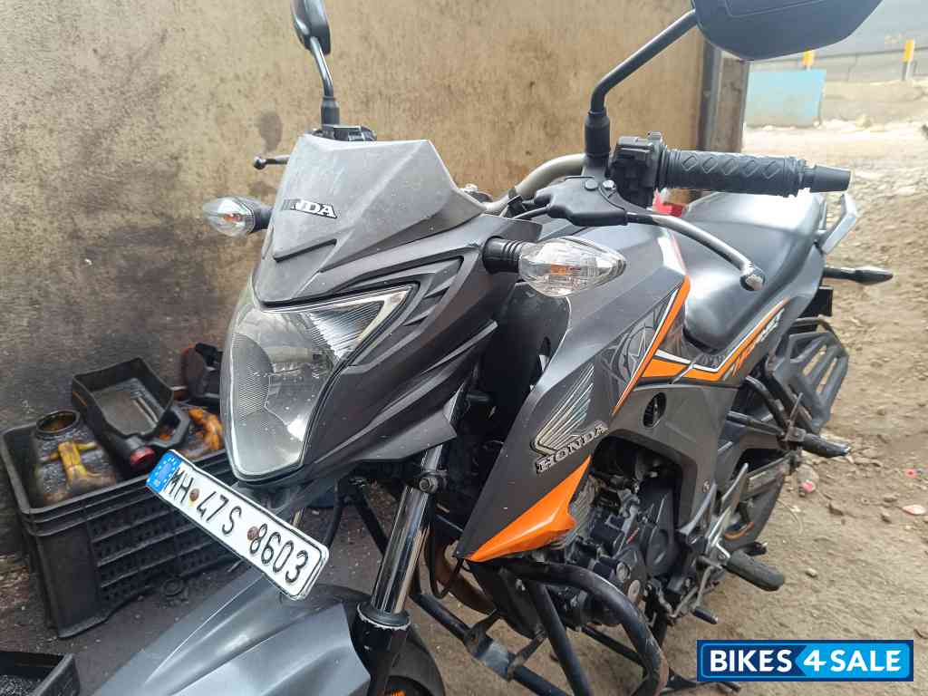 Ma Gray Honda CB Hornet 160R ABS Ma Gray Honda CB Hornet 160R ABS