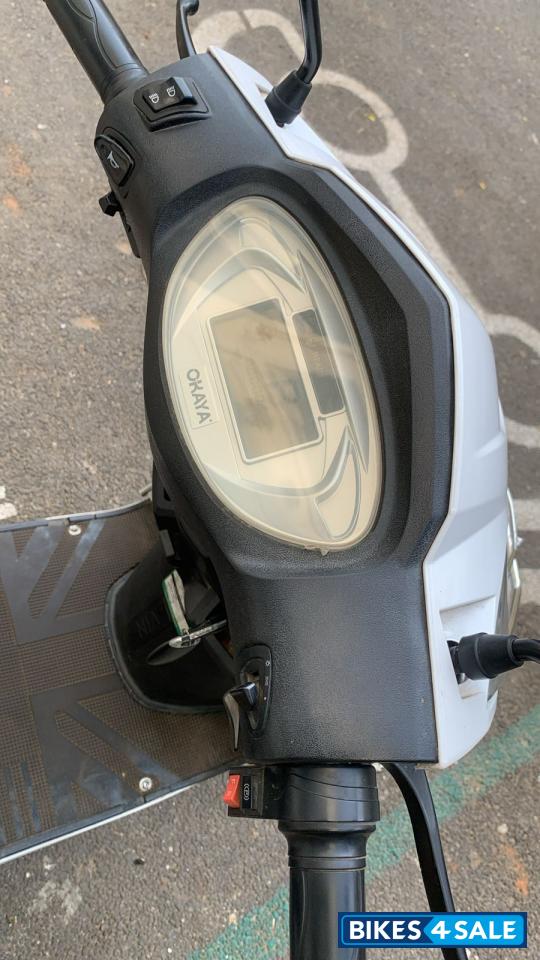 White Okaya Classiq 150