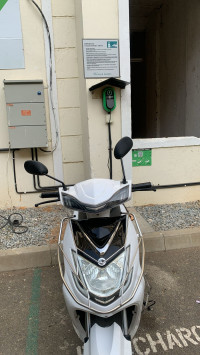 White Okaya Classiq 150