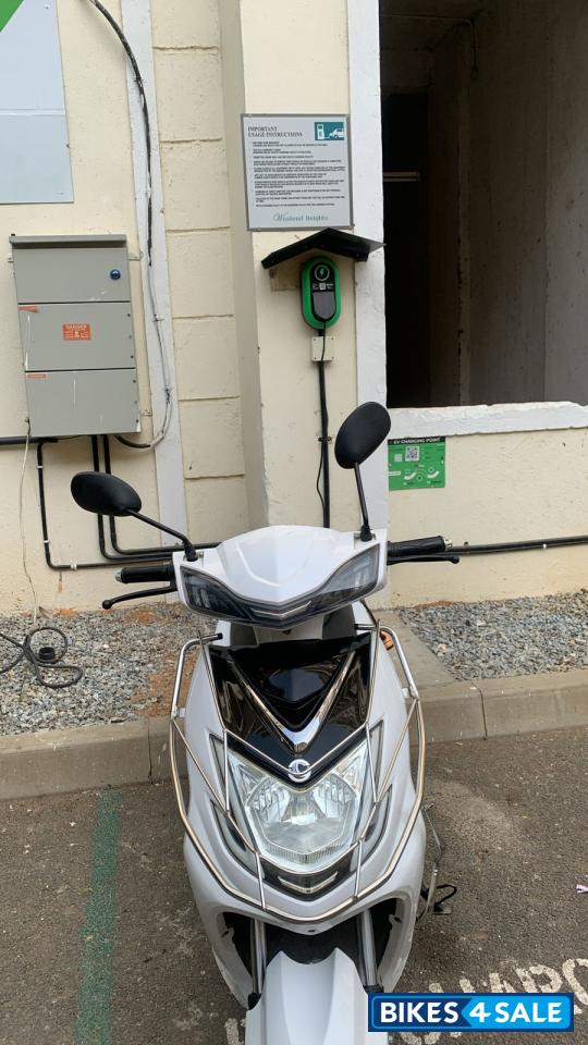 White Okaya Classiq 150