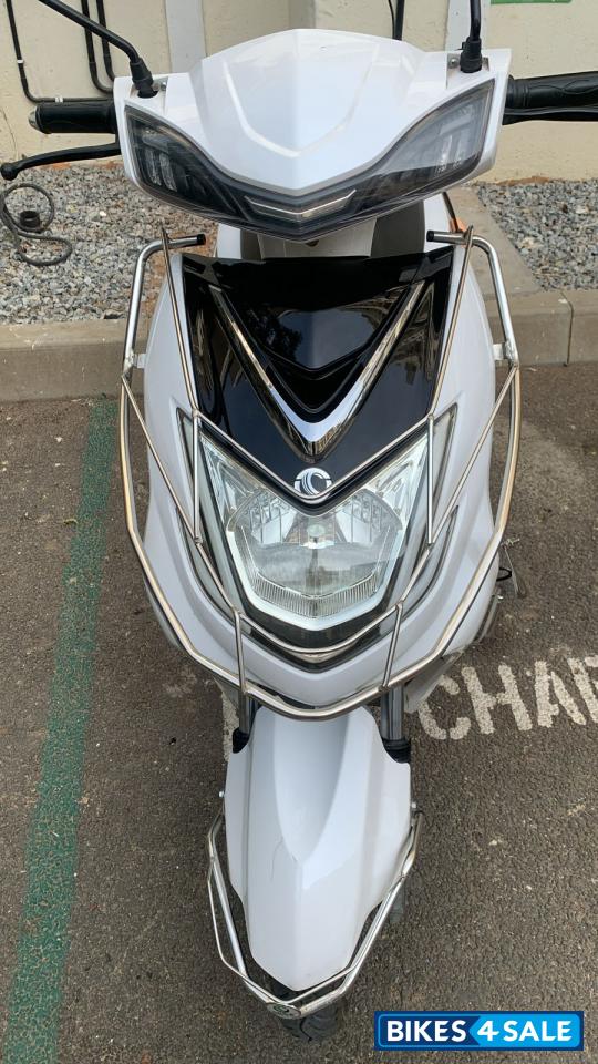 White Okaya Classiq 150