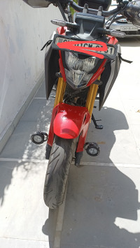 Red Honda CB300F Deluxe Pro