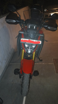 Red Honda CB300F Deluxe Pro