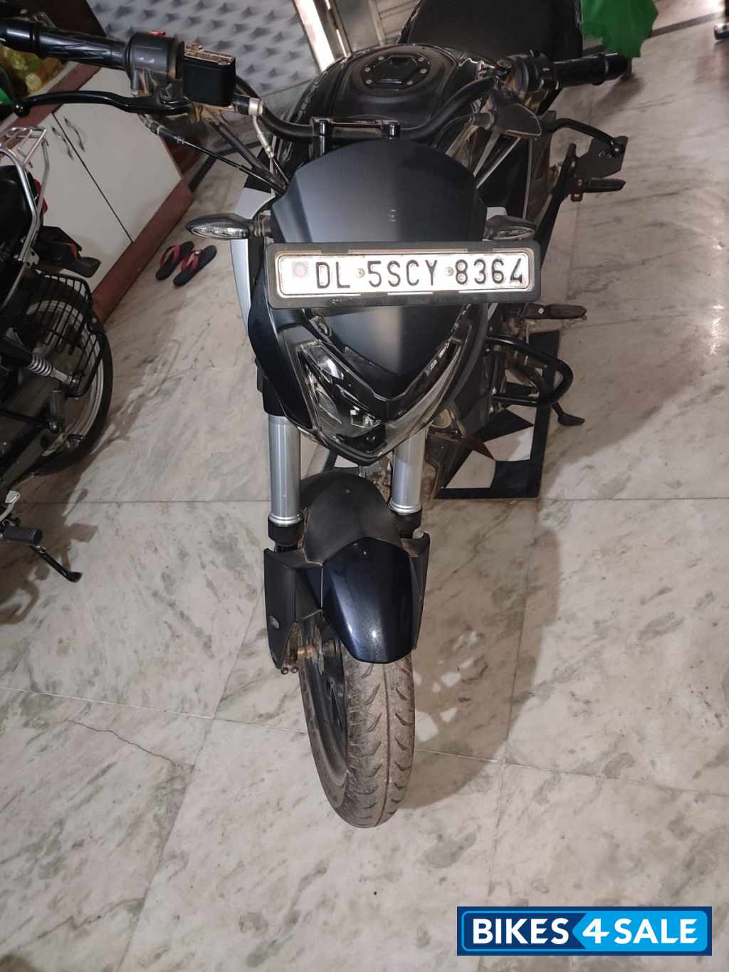 Black White Bajaj Dominar 250