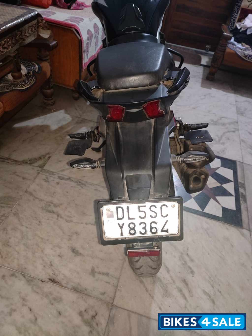 Black White Bajaj Dominar 250