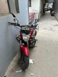 Red Yamaha FZ16