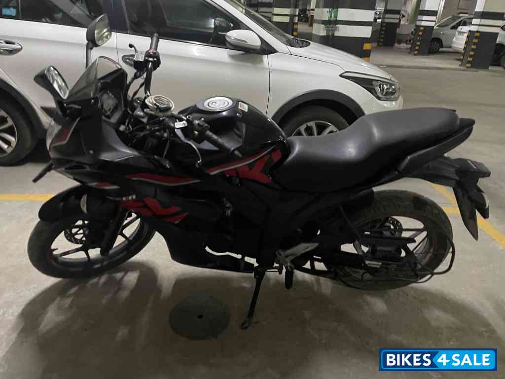 Suzuki Gixxer SF
