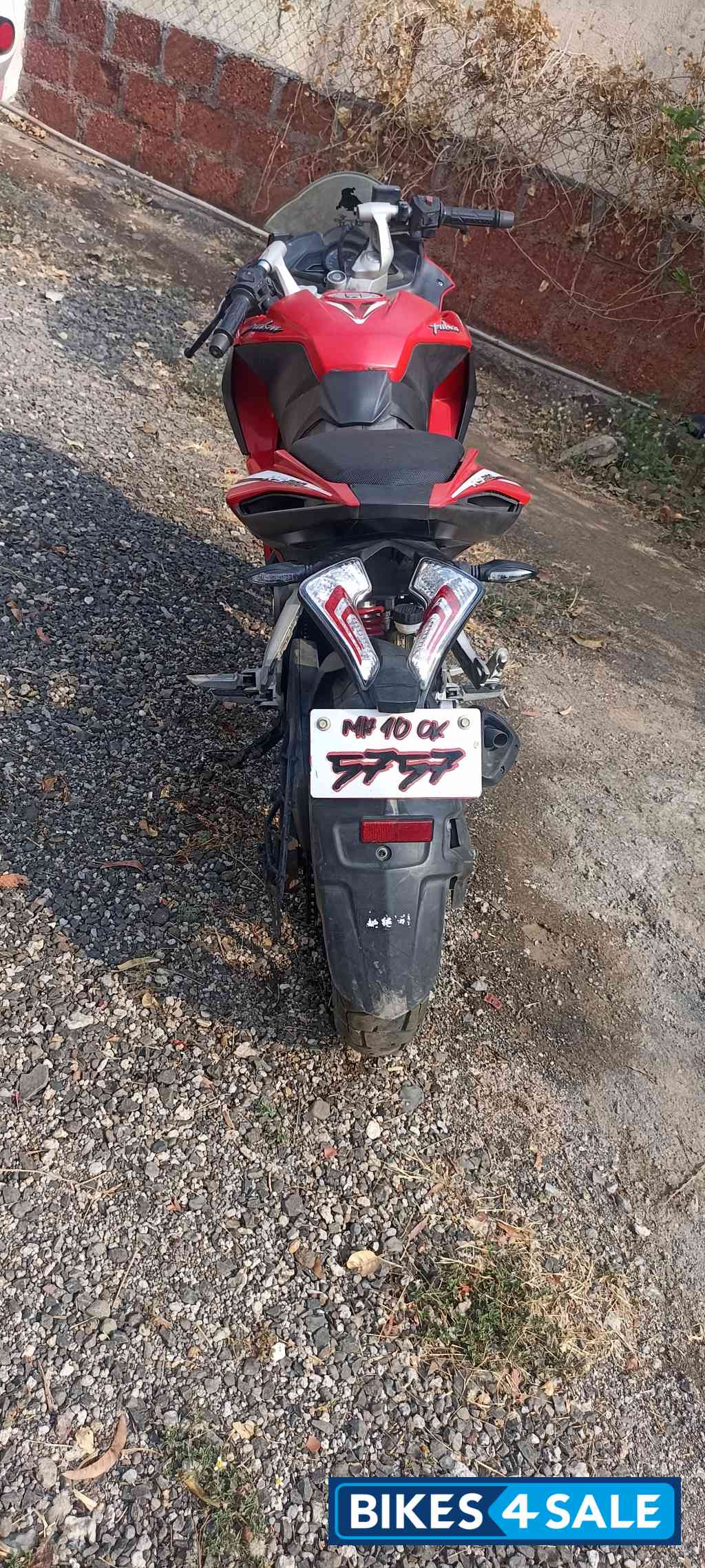 Bajaj Pulsar RS 200