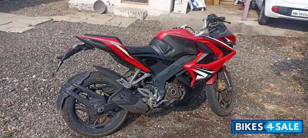 Bajaj Pulsar RS 200