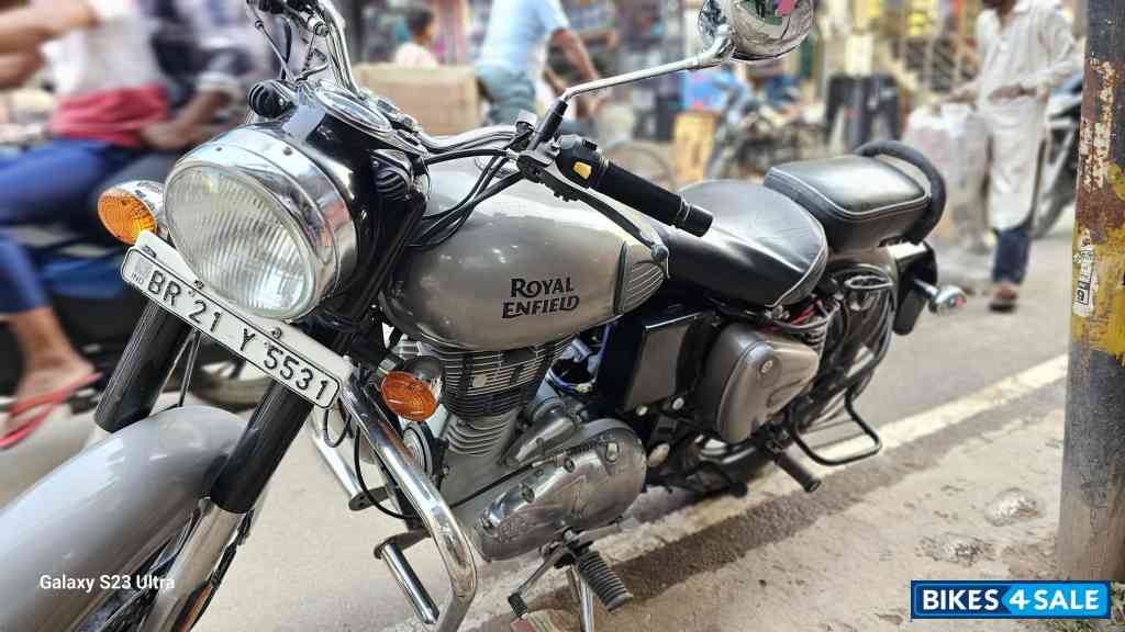 Gun Metal Gray Royal Enfield Classic 350 Dual Channel BS6