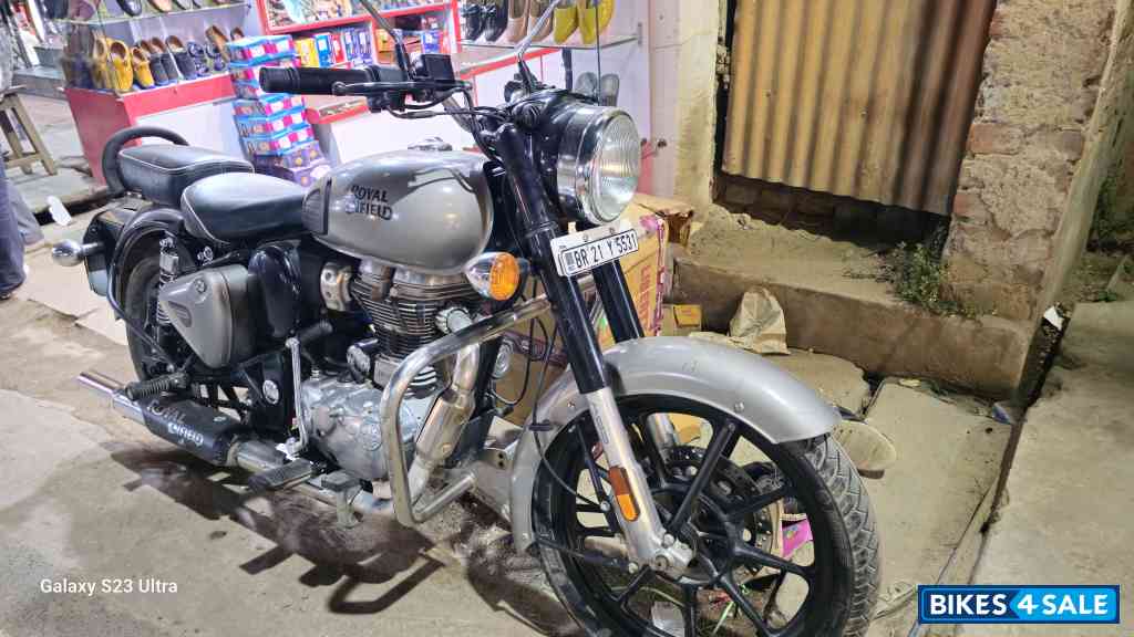 Gun Metal Gray Royal Enfield Classic 350 Dual Channel BS6