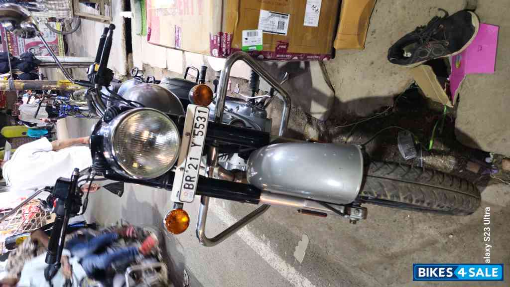 Gun Metal Gray Royal Enfield Classic 350 Dual Channel BS6