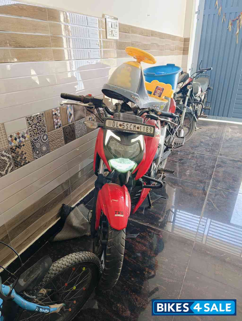 TVS Apache RTR 160 4V