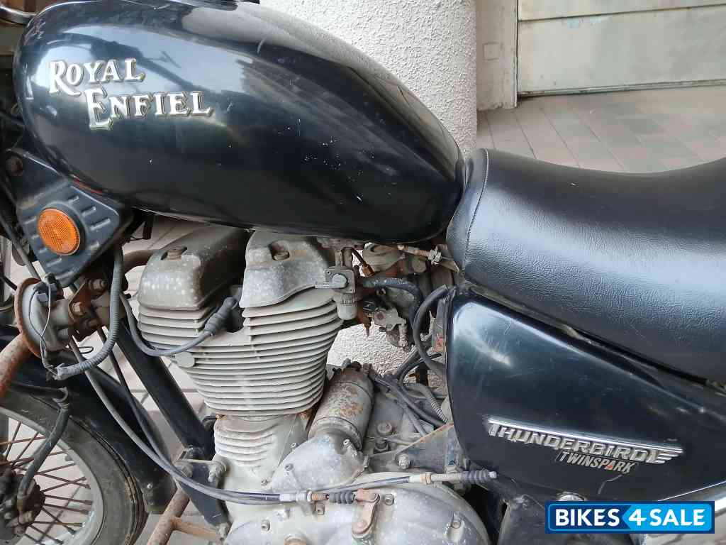 Black Royal Enfield Thunderbird TwinSpark 350