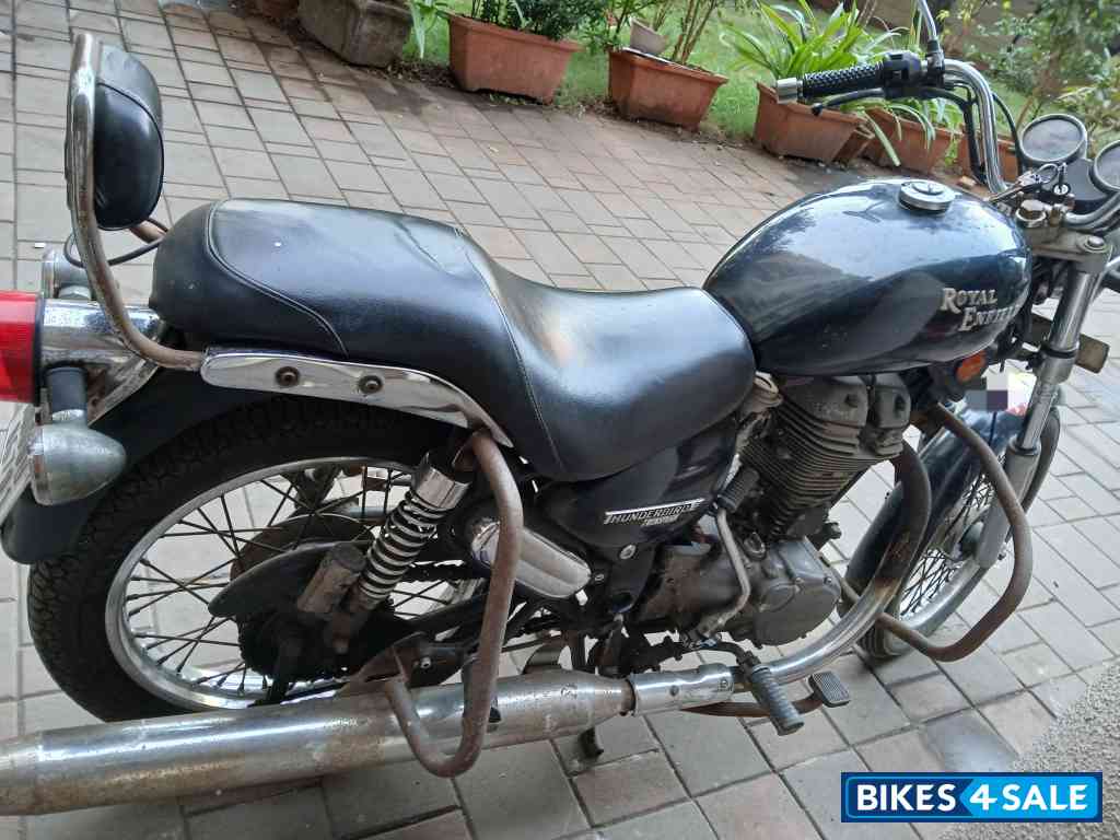 Black Royal Enfield Thunderbird TwinSpark 350 Black Royal Enfield Thunderbird TwinSpark 350