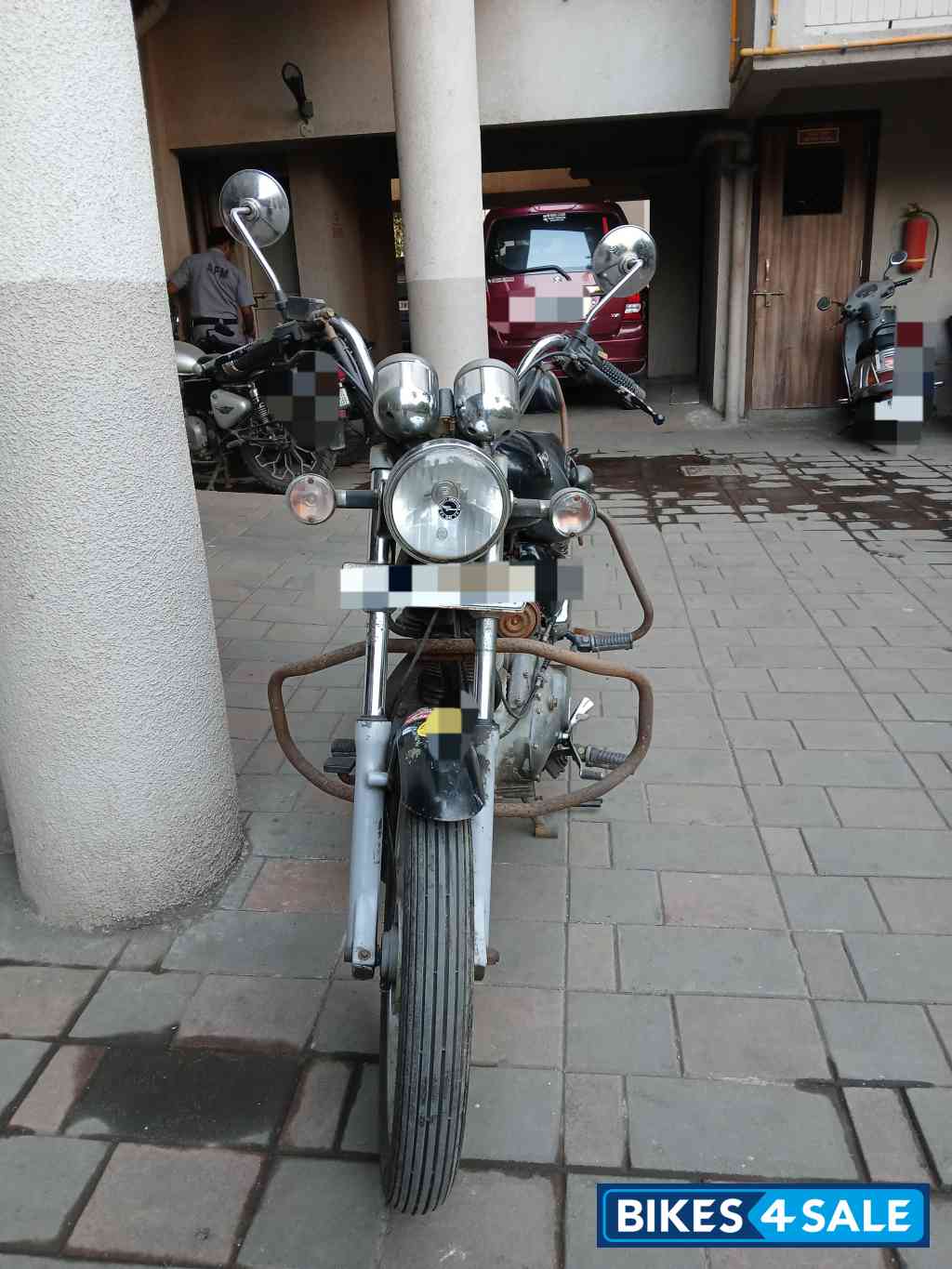 Black Royal Enfield Thunderbird TwinSpark 350 Black Royal Enfield Thunderbird TwinSpark 350