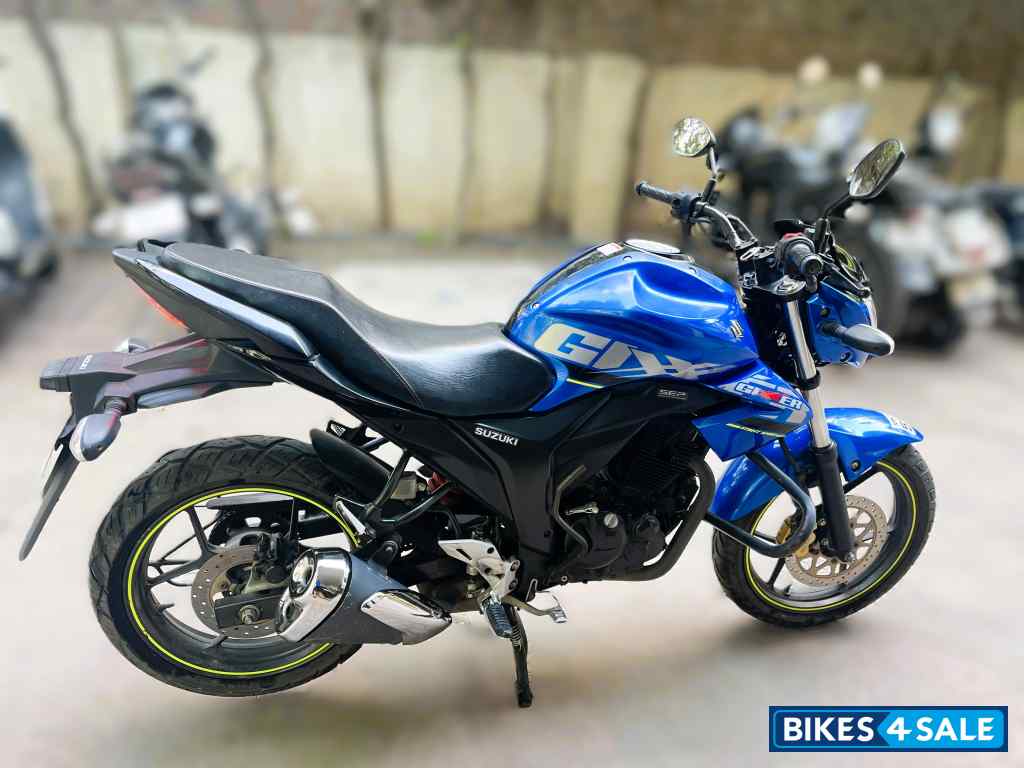 Suzuki Triton Blue Suzuki Gixxer SP