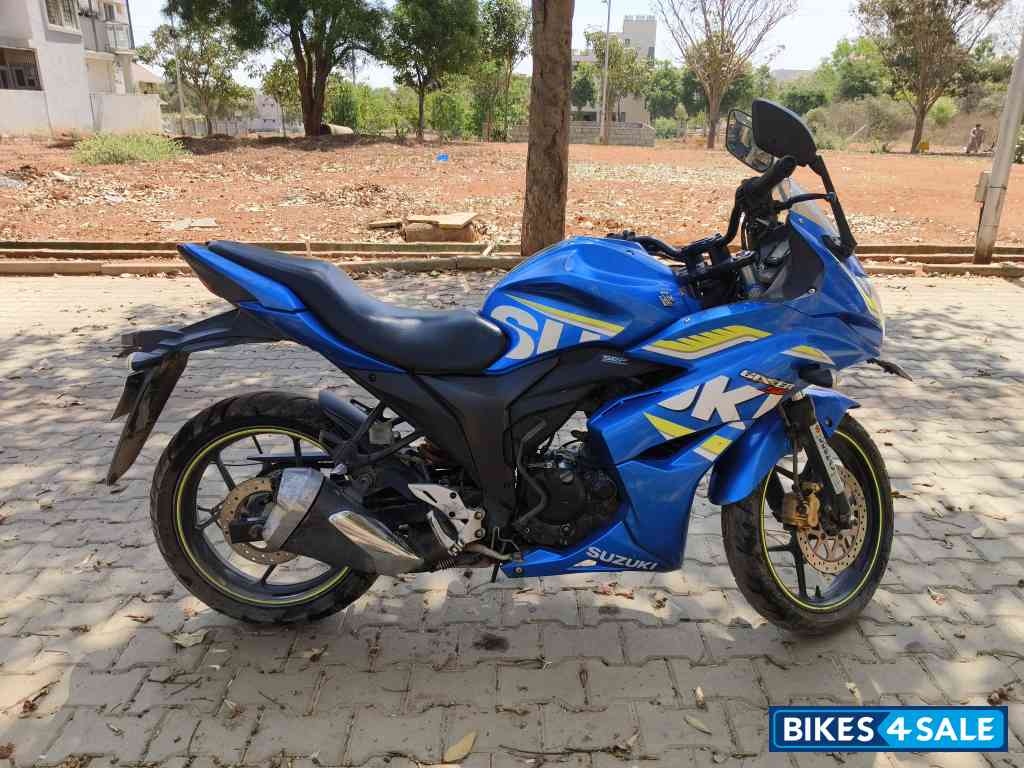 Suzuki Gixxer SF Suzuki Gixxer SF