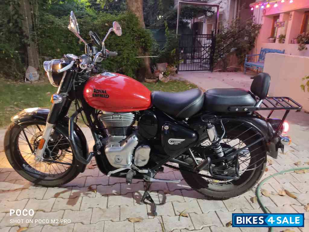 Red Royal Enfield Classic 350 Redditch Red