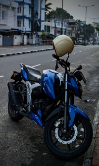 Blue TVS Apache RTR 160 4V