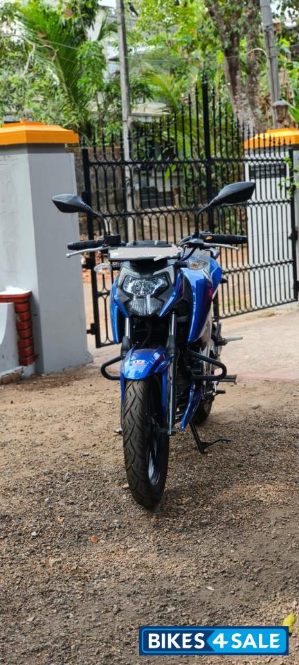 Blue TVS Apache RTR 160 4V