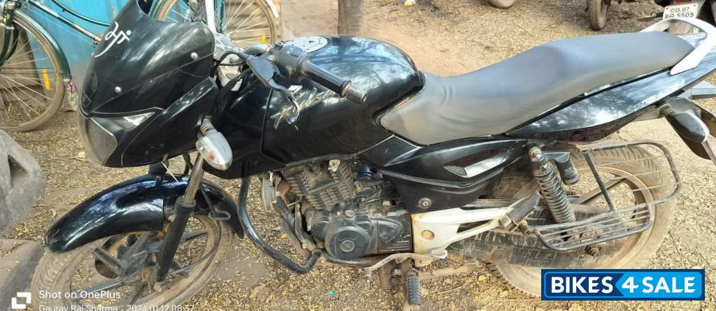 Black Bajaj Pulsar 150