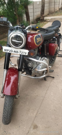 Royal Enfield Classic 350 Redditch Red